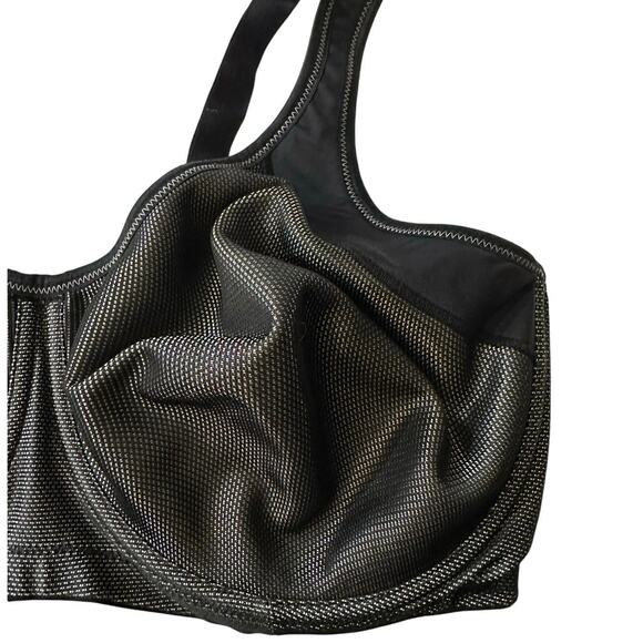 Anita MOMENTUM - Underwire Sports
Bra, Maximum Support - 40F - Picture 4 of 8